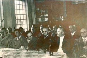 Vin d'honneur à la Maison communal après l'inauguration de l'arbre de la libération des camps à Blaugies